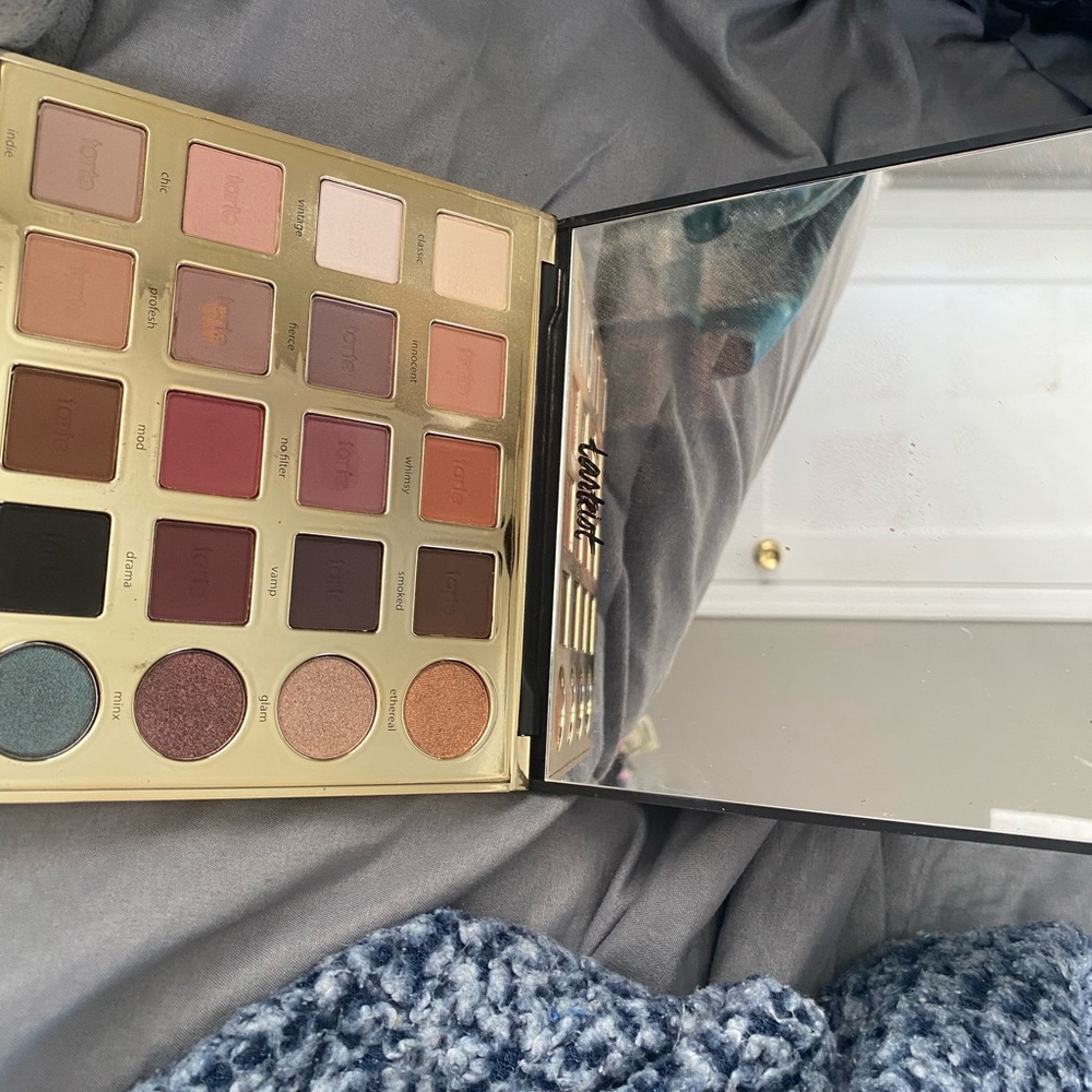 Tartiest pro amazonian clay eyeshadow